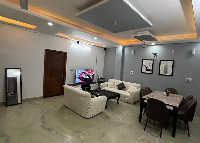 Luxurious House Near Yashobhoomi